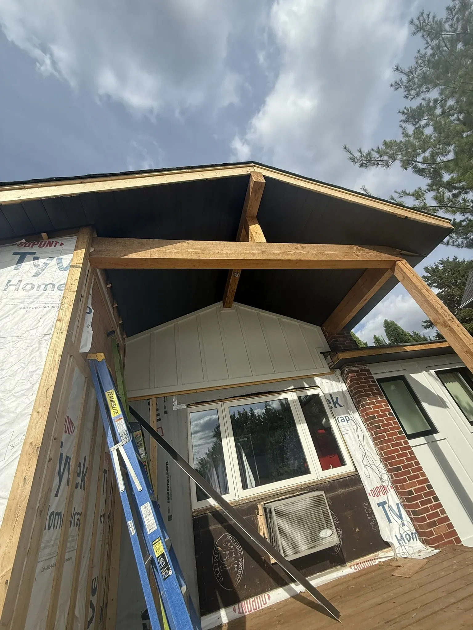 Moderna & Wood Siding by MC MetalWorks